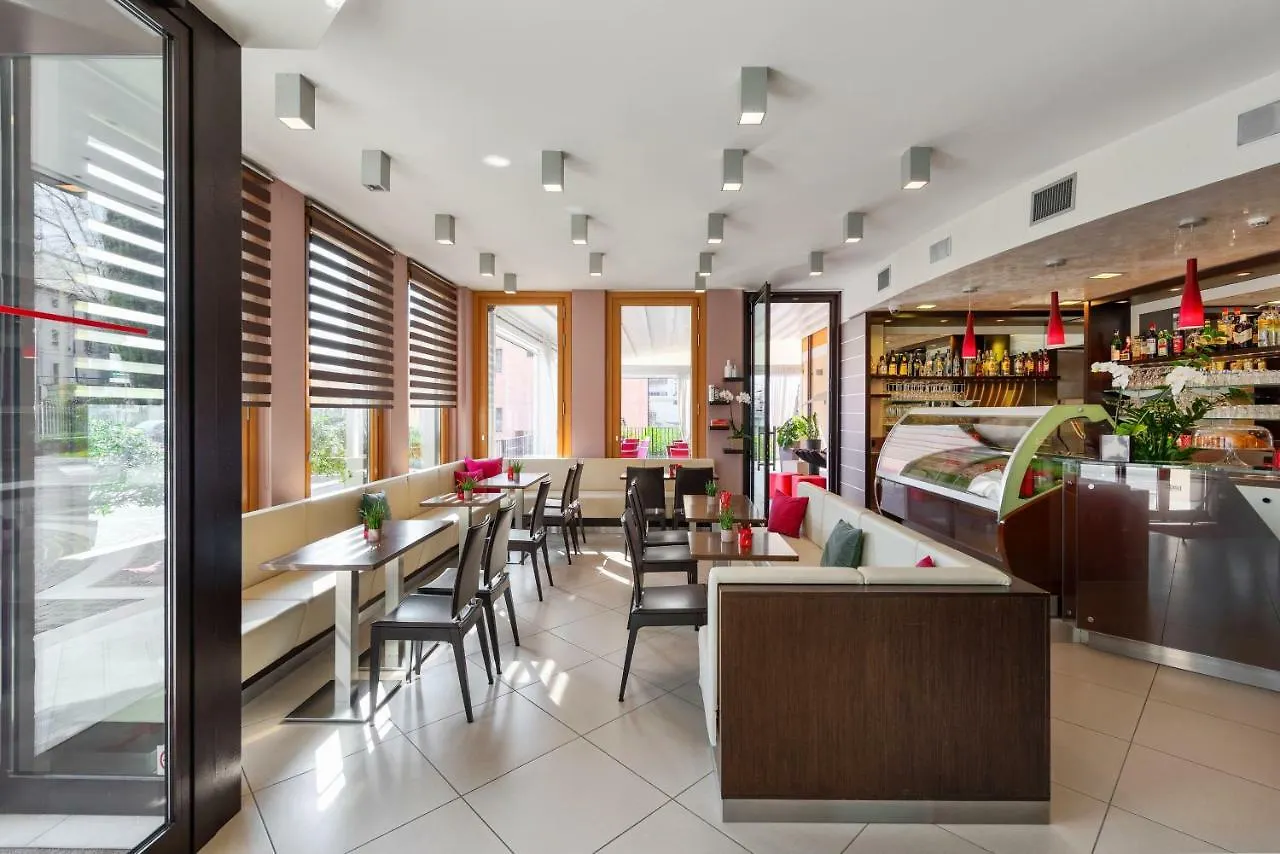 Kairos Garda Hotel Castelnuovo del Garda 3*,