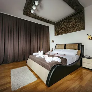 Trieste 3*, Mestre Olaszország