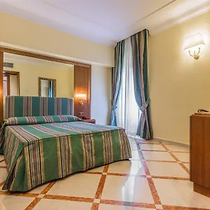 Raeli Noto 3*, Róma Olaszország