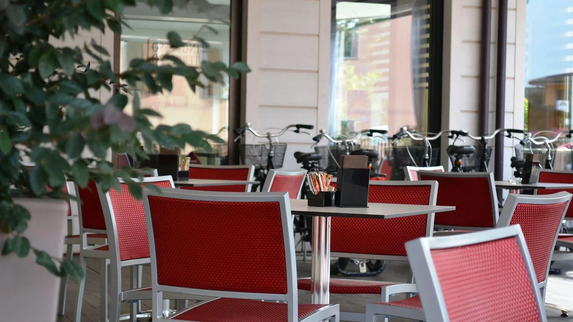 Kairos Garda Hotel Castelnuovo del Garda 3*,
