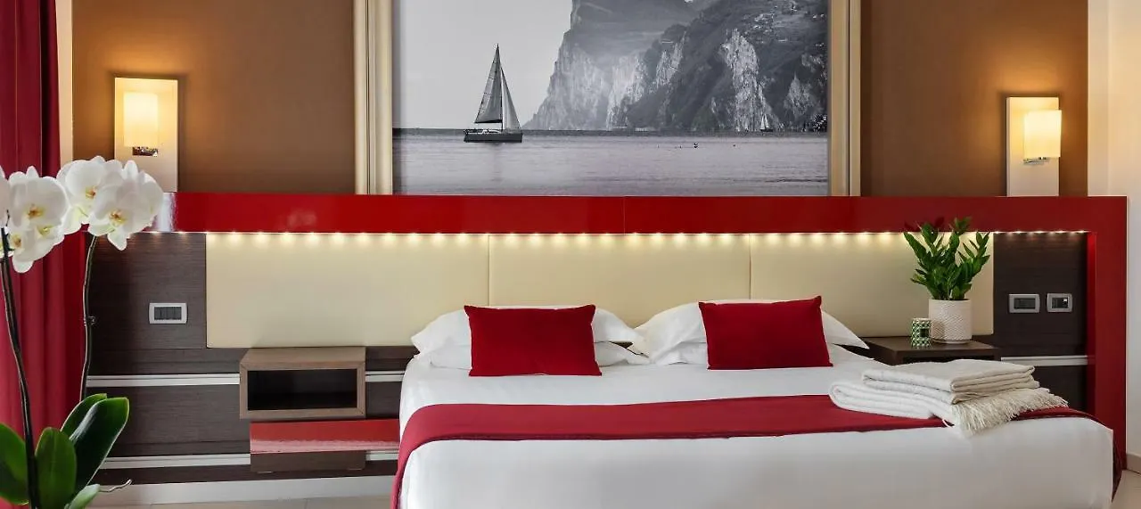 Kairos Garda Hotel Castelnuovo del Garda 3*,