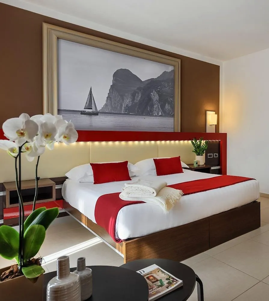 Kairos Garda Hotel Castelnuovo del Garda 3*,  Italy